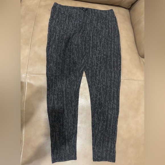 The Limited Pants - Black Patterned leggings